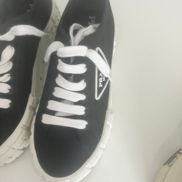 🍋🍌Prada women's shoes - Picture 2 of 5